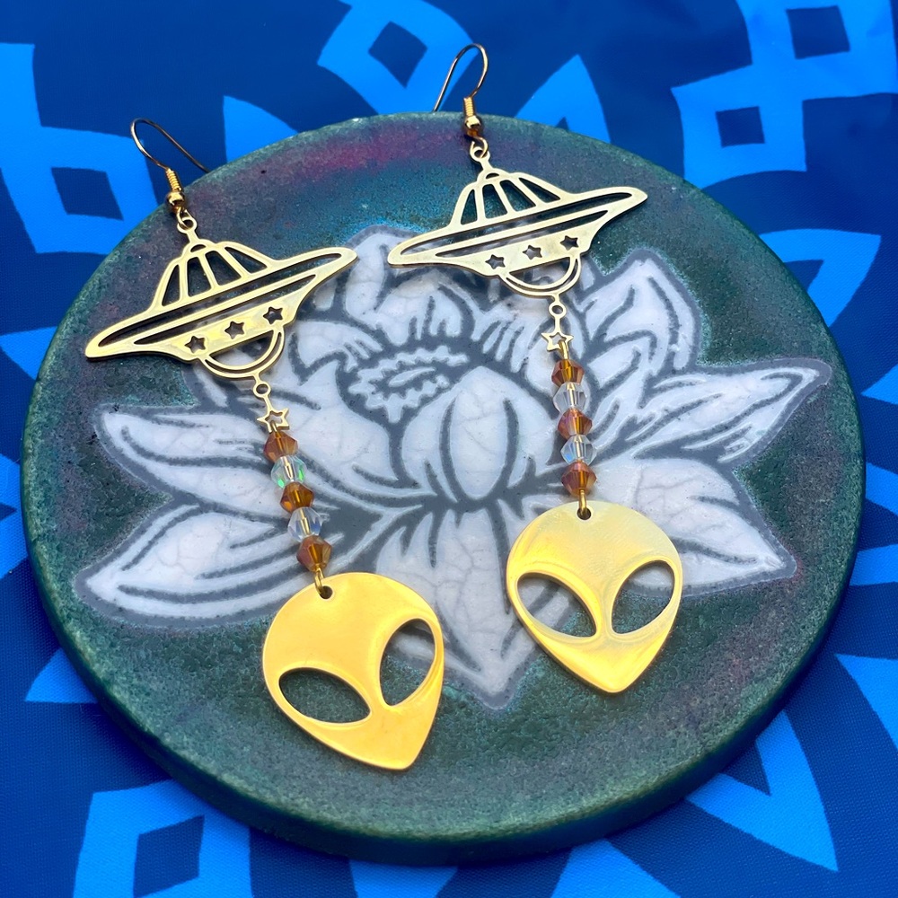 Alien saucer earrings👽🛸